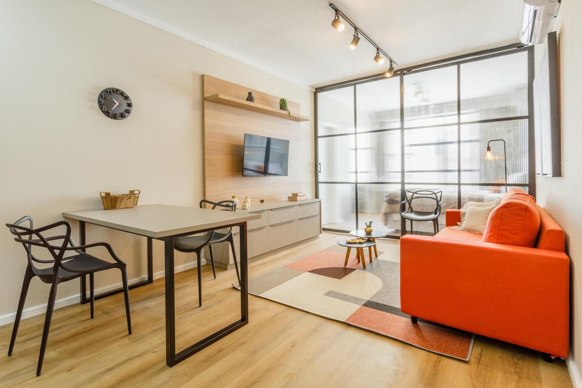 Apartamento Estudio Pratico No Centro, 900m Do Centrosul P1617 *